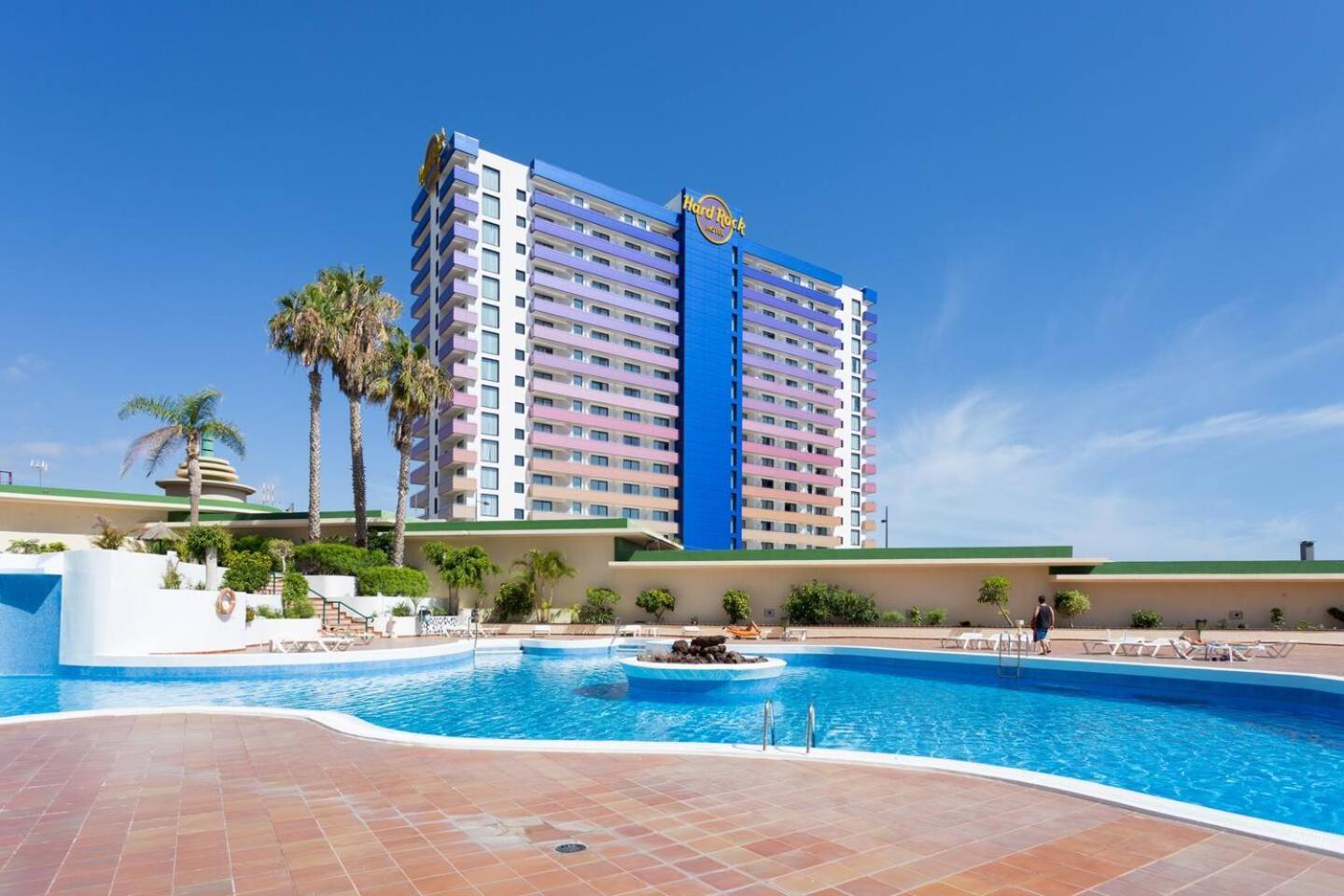 Skyline View Apartment - Free Private Parking Including & Guest Bonus 아데제 외부 사진