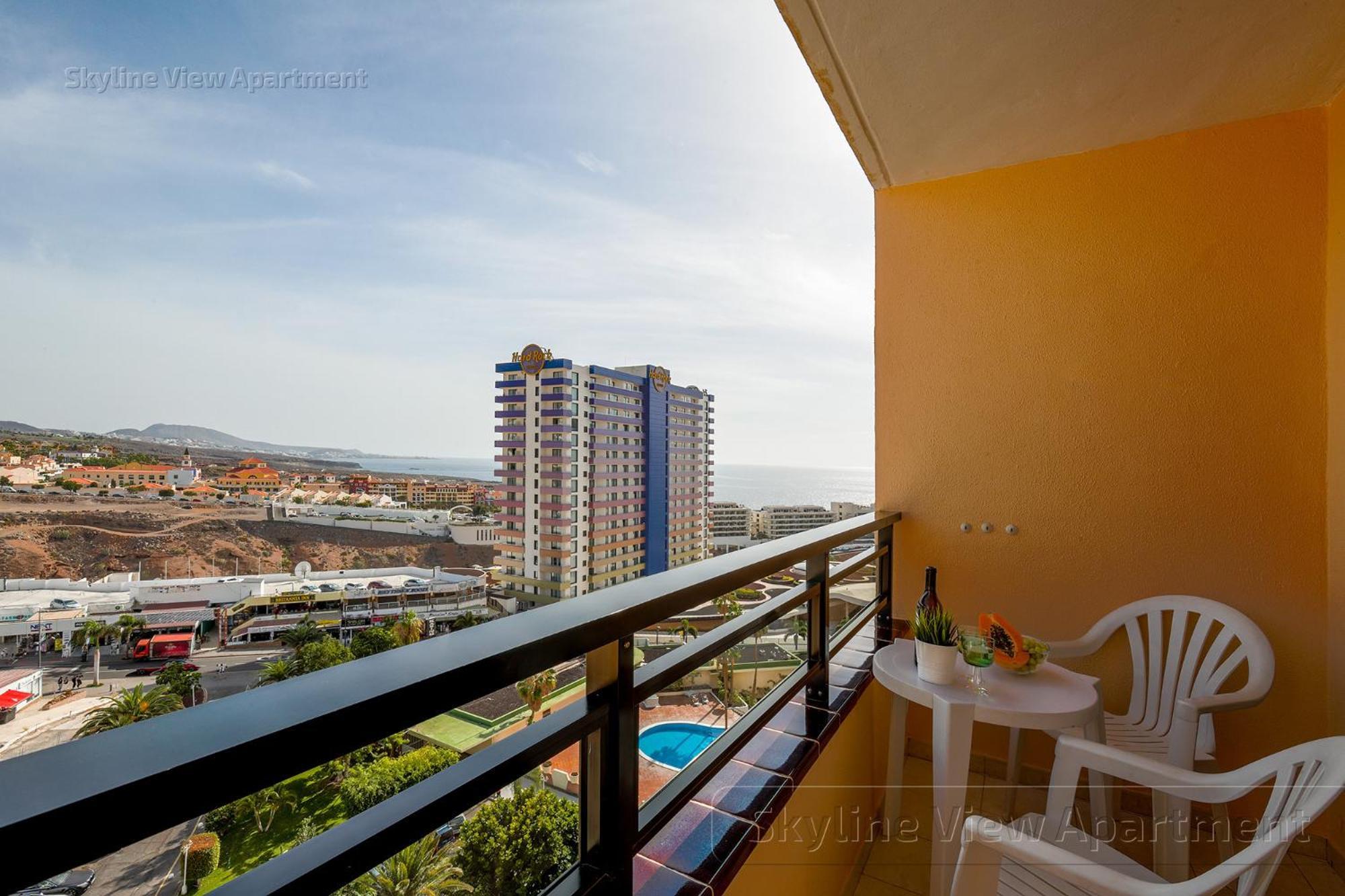 Skyline View Apartment - Free Private Parking Including & Guest Bonus 아데제 외부 사진