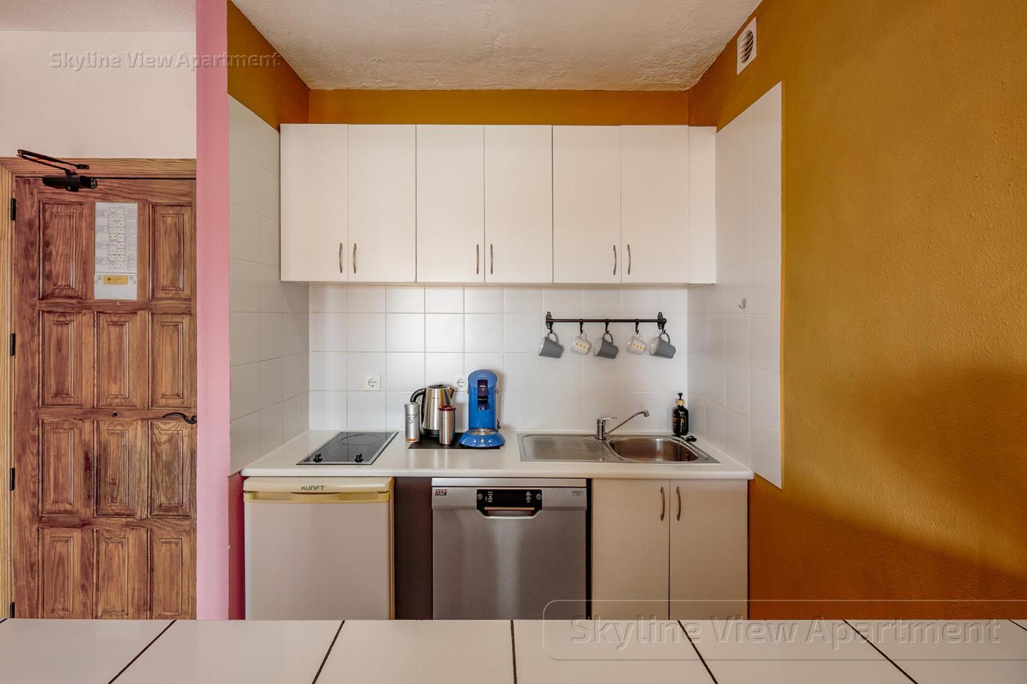 Skyline View Apartment - Free Private Parking Including & Guest Bonus 아데제 외부 사진